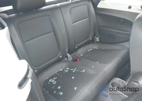 2018 Volkswagen Beetle 2.0T Coast/2.0T S/2.0T Se из США, поврежденный, VIN 3VW5DAAT6JM514875